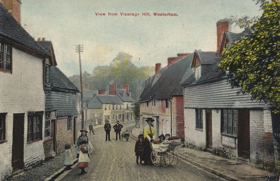 Red Cow Inn was the pink building on the right in this aquatint photo-postcard. Like the White Horse at Kirkgate, this probably ceased trading in the early 1800s.